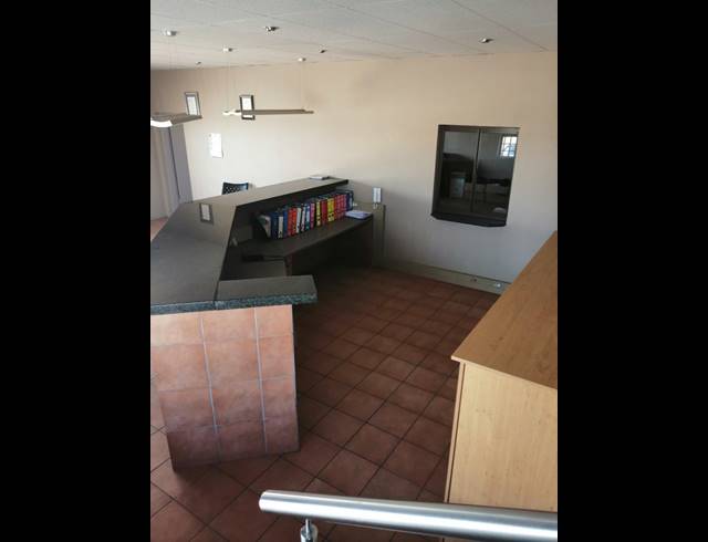 902M² BUILDING FOR SALE IN VAALPARK